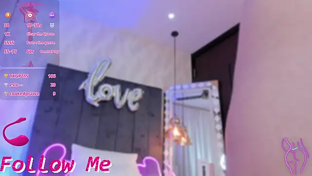 SHARONN     online show from February 26, 2025, 10:04 am