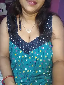 Sexy Mona Bhabhi online show from June 10, 2026, 6:40 pm