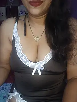Sexy Mona Bhabhi online show from June 27, 2026, 6:13 pm