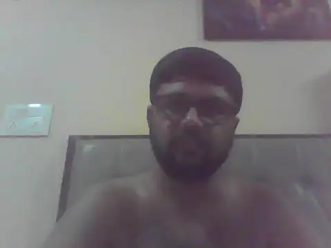 SexyyMotaLund57 online show from May 27, 2026, 2:36 pm