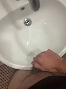 Snapshot of denizli18 chatting on December 18, 2024, 7:30 pm denizli18 online show from December 18, 2024, 7:30 pm