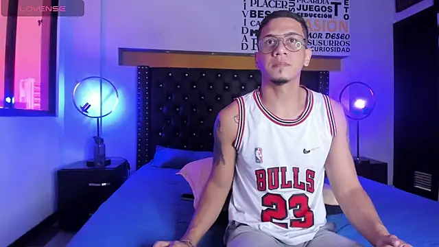 JoshMillerr  online show from January 26, 2025, 7:41 pm