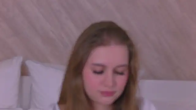 Snapshot of EllieHayes chatting on January 10, 2025, 4:51 pm EllieHayes online show from January 10, 2025, 4:51 pm