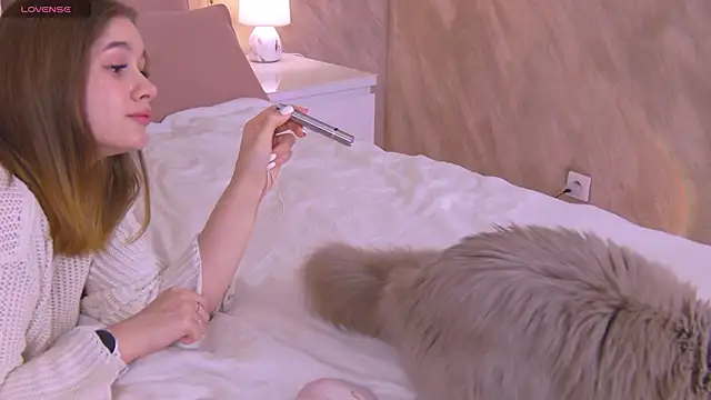 Snapshot of EllieHayes chatting on February 22, 2025, 4:29 am EllieHayes online show from February 22, 2025, 4:29 am