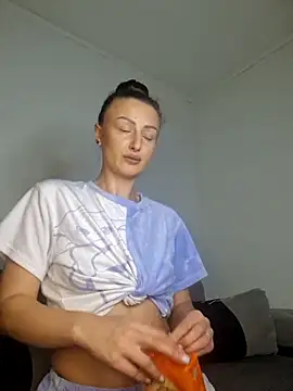 Snapshot of AudreyJoy chatting on February 16, 2025, 10:10 pm AudreyJoy online show from February 16, 2025, 10:10 pm