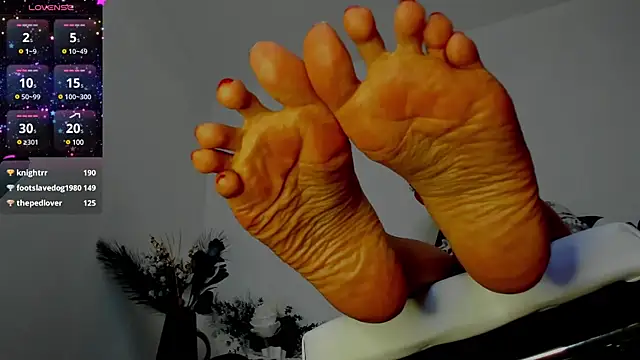 ZAFIRO WINSLOW online show from February 22, 2025, 2:28 am