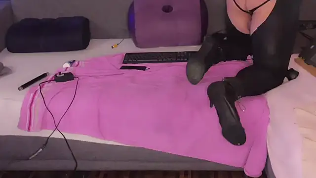 Nebenangeil online show from January 3, 2025, 11:44 pm