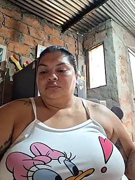chubby sexy big tits online show from October 13, 2025, 12:38 pm