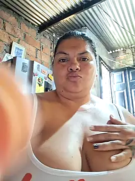 chubby sexy big tits online show from October 19, 2025, 12:17 pm