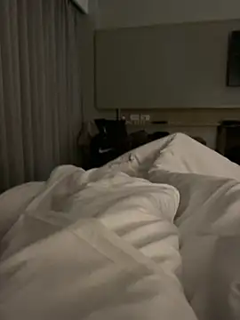 knudelboy2 online show from September 24, 2025, 3:21 am