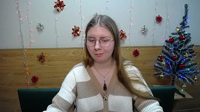 Snapshot of RysaKosaYlya chatting on January 15, 2025, 9:02 am RysaKosaYlya online show from January 15, 2025, 9:02 am