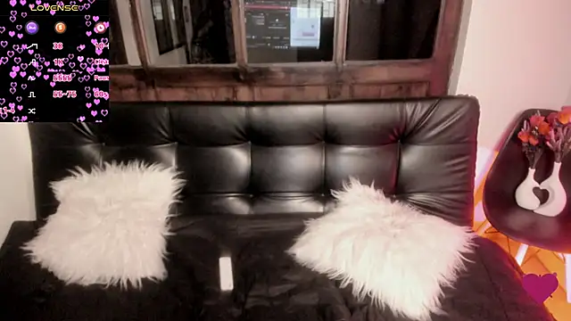 Snapshot of Aurora_Hotson chatting on February 8, 2025, 1:00 am Aurora Hotson online show from February 8, 2025, 1:00 am