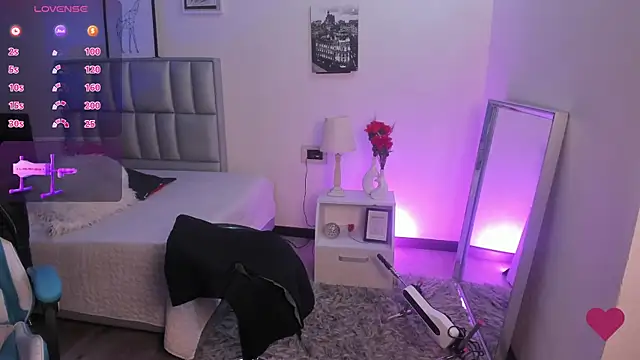 Snapshot of Aurora_Hotson chatting on February 19, 2025, 12:46 am Aurora Hotson online show from February 19, 2025, 12:46 am