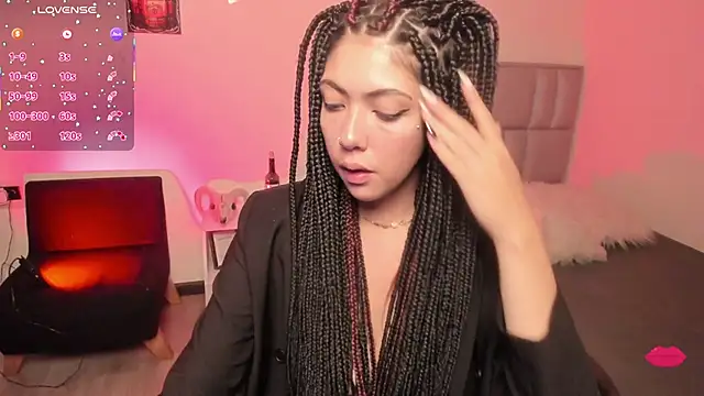 Snapshot of Aurora_Hotson chatting on September 9, 2025, 12:43 am Aurora Hotson online show from September 9, 2025, 12:43 am