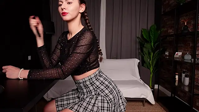 MuseSolis online show from December 18, 2024, 1:26 am