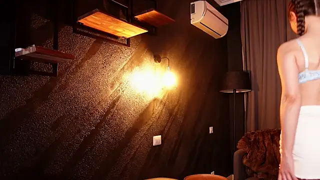 MuseSolis online show from December 29, 2024, 10:25 pm