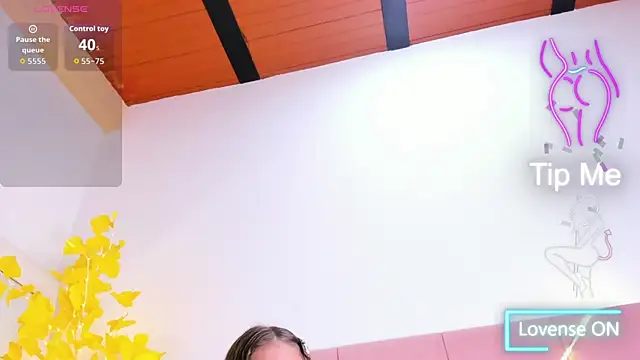 HaleyAmaya online show from April 9, 2026, 11:32 pm