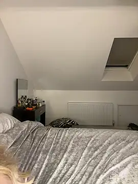 littlebambi26 online show from March 8, 2026, 9:51 pm