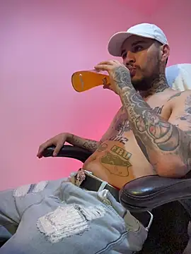 Snapshot of Junihn0 chatting on November 9, 2025, 8:51 pm Junihn0 online show from November 9, 2025, 8:51 pm