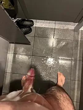 Snapshot of Loco42- chatting on October 7, 2025, 1:19 pm Loco42- online show from October 7, 2025, 1:19 pm