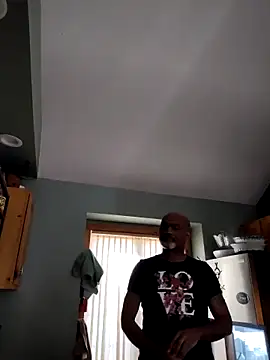 sinnernoir online show from March 29, 2026, 2:39 pm