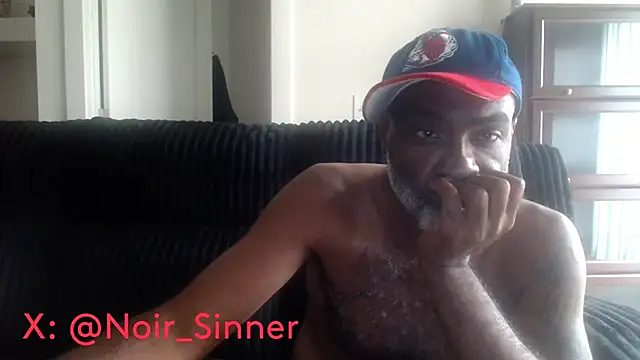 Snapshot of sinnernoir chatting on June 23, 2026, 7:12 pm sinnernoir online show from June 23, 2026, 7:12 pm