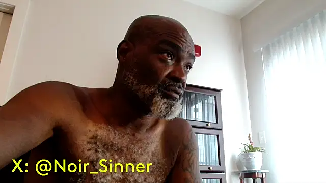 Snapshot of sinnernoir chatting on July 10, 2026, 1:14 pm sinnernoir online show from July 10, 2026, 1:14 pm