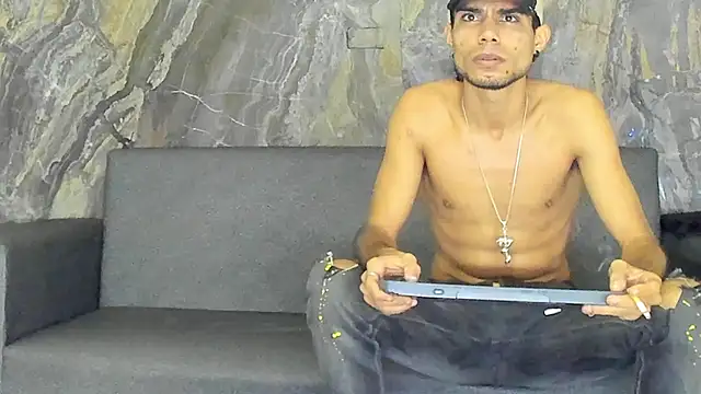 Snapshot of Duodreamhot chatting on January 6, 2025, 5:19 am Duodreamhot online show from January 6, 2025, 5:19 am