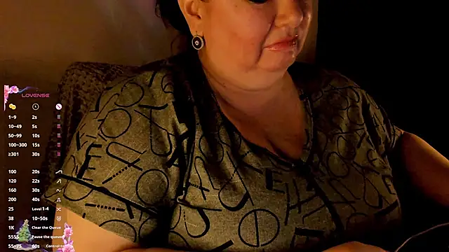 Snapshot of SexxyDreams1 chatting on December 24, 2024, 10:44 am SexxyDreams1 online show from December 24, 2024, 10:44 am