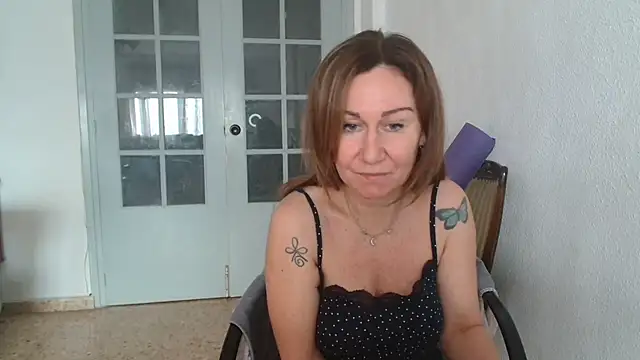 Snapshot of TamaraSweetxo chatting on February 26, 2025, 11:30 am TamaraSweetxo online show from February 26, 2025, 11:30 am