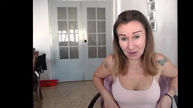 Snapshot of TamaraSweetxo chatting on September 15, 2025, 3:56 pm TamaraSweetxo online show from September 15, 2025, 3:56 pm