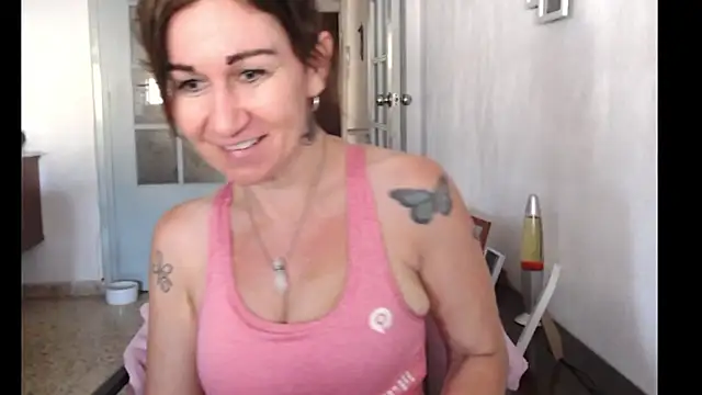 TamaraSweetxo online show from May 20, 2026, 3:40 pm