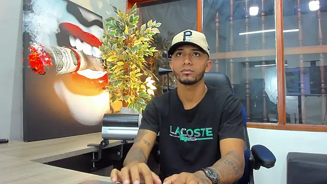 Snapshot of Robin_Rief chatting on January 27, 2025, 3:58 am Robin Rief online show from January 27, 2025, 3:58 am