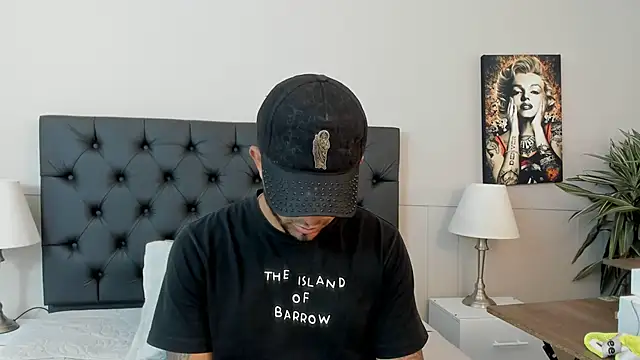 Snapshot of Robin_Rief chatting on September 30, 2025, 3:33 am Robin Rief online show from September 30, 2025, 3:33 am