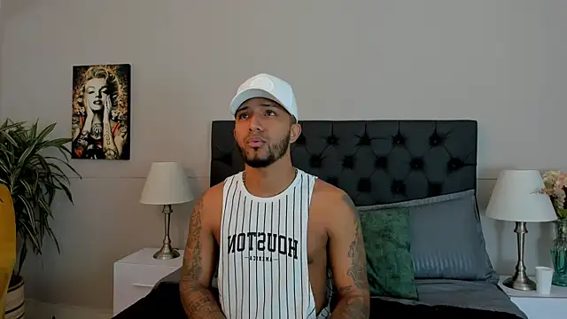 Snapshot of Robin_Rief chatting on October 11, 2025, 3:28 am Robin Rief online show from October 11, 2025, 3:28 am