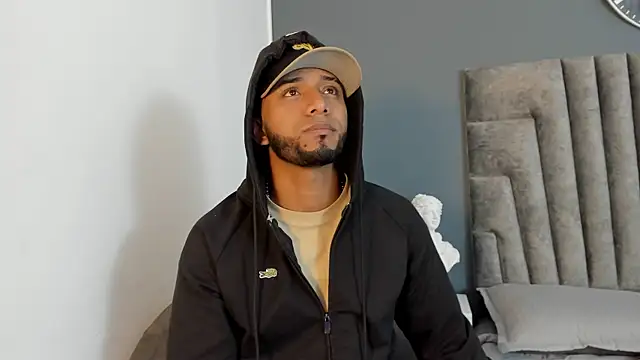 Robin Rief online show from December 14, 2025, 3:34 am