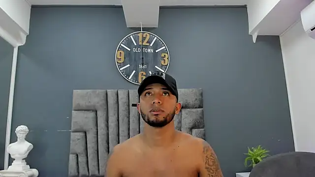 Robin Rief online show from April 4, 2026, 7:22 pm