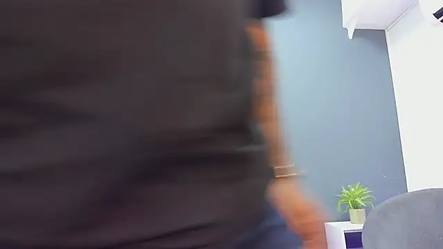 Robin Rief online show from April 5, 2026, 7:22 pm