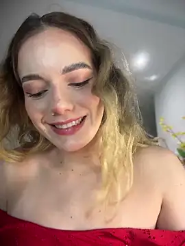 Snapshot of NicoleCut chatting on June 2, 2026, 10:17 am NicoleCut online show from June 2, 2026, 10:17 am