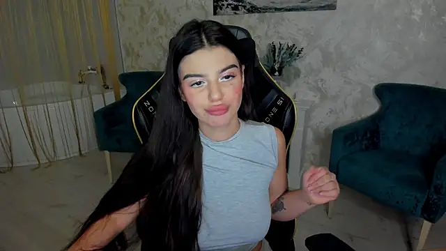 AlluringAriel online show from October 6, 2025, 7:44 pm