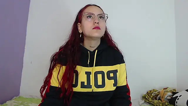 LatinasGoddesses  online show from January 21, 2025, 1:43 pm