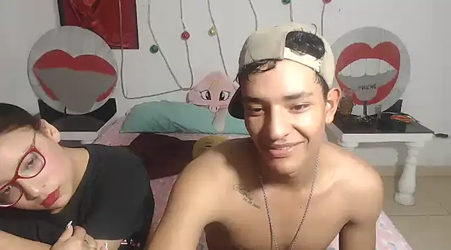 Snapshot of PartySexting chatting on December 20, 2024, 2:41 am PartySexting online show from December 20, 2024, 2:41 am