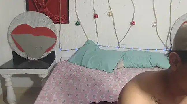 Snapshot of PartySexting chatting on December 20, 2024, 8:49 am PartySexting online show from December 20, 2024, 8:49 am