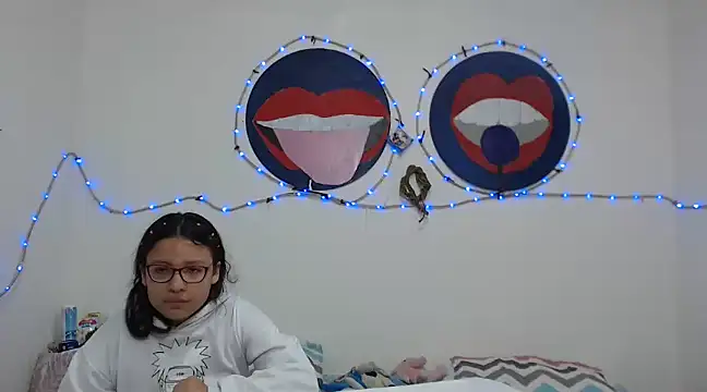 Snapshot of PartySexting chatting on February 11, 2025, 9:09 am PartySexting online show from February 11, 2025, 9:09 am