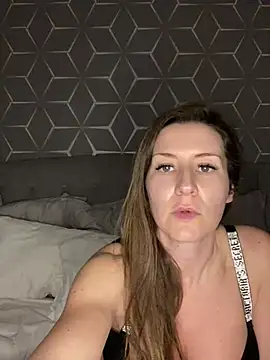 Snapshot of Charlotte-Urban chatting on January 12, 2025, 8:36 pm Charlotte-Urban online show from January 12, 2025, 8:36 pm