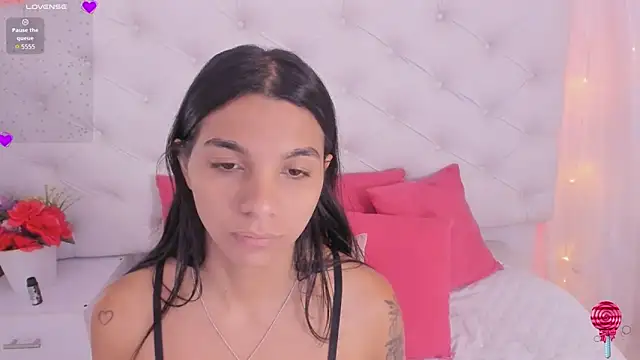 anchela-garcia1 online show from September 17, 2025, 12:18 pm