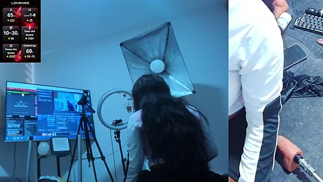 Snapshot of mia-brit chatting on February 5, 2025, 6:15 pm mia-brit online show from February 5, 2025, 6:15 pm