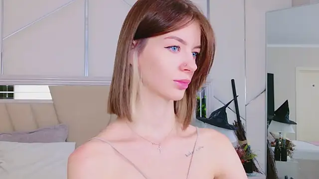 MeganMour online show from October 31, 2025, 5:03 pm