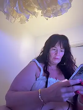 Engel mia online show from May 27, 2026, 8:28 pm