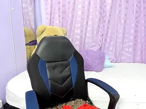 Snapshot of ximena_bunny chatting on January 7, 2025, 7:06 pm ximena bunny online show from January 7, 2025, 7:06 pm